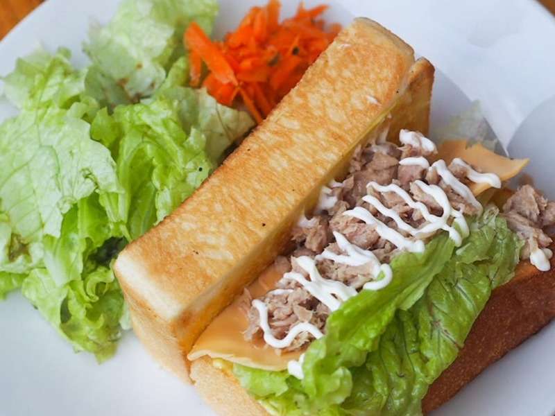 ツナとチーズサンドイッチ
